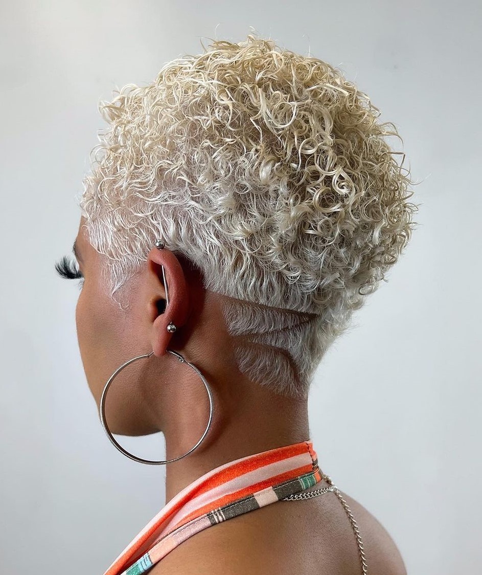 Women’s Blonde Undercut TWA