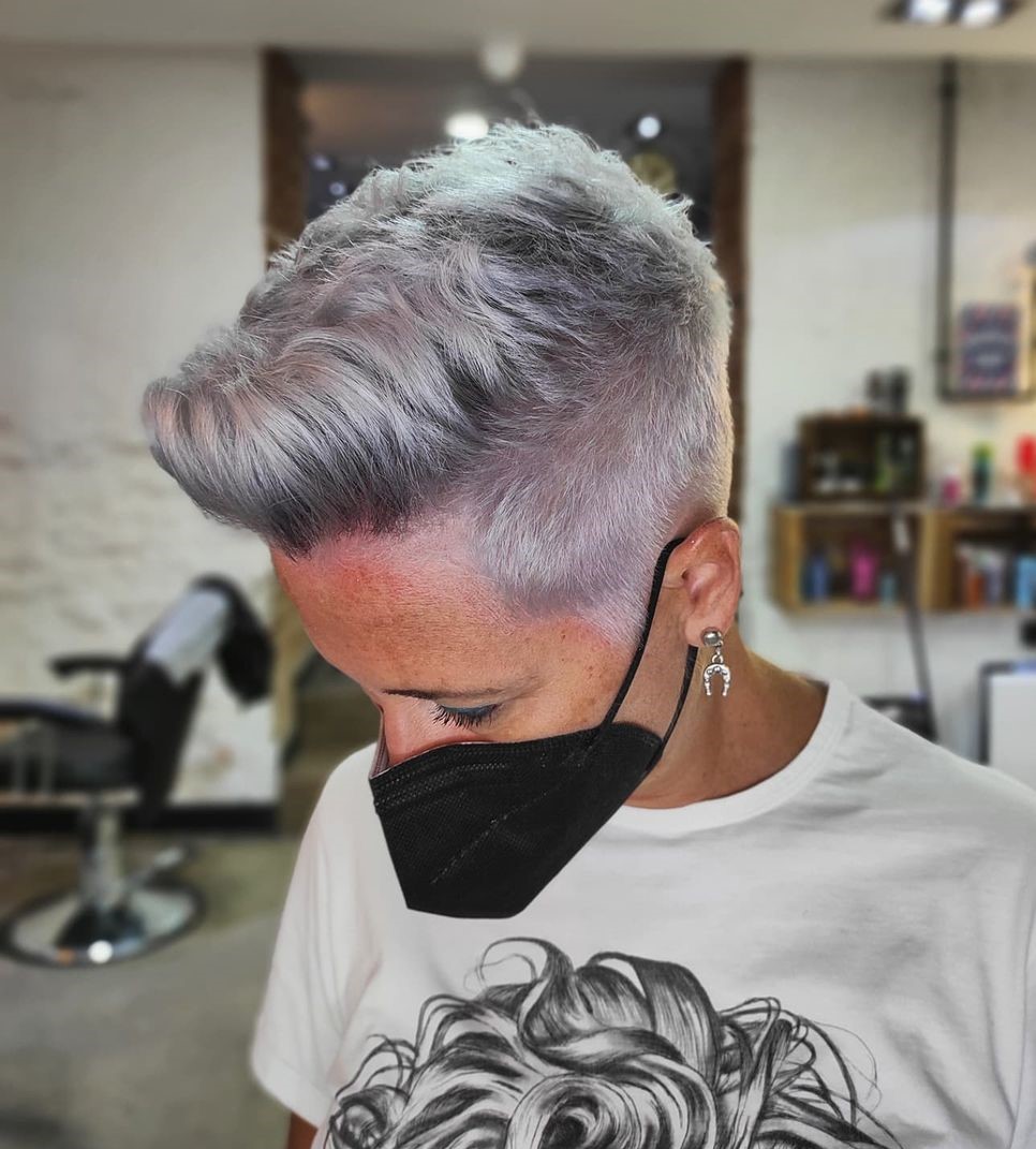 Women’s Silver Undercut Pompadour